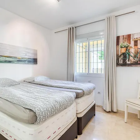 Hanami Puerto Alto 4-9 Apartamento Estepona